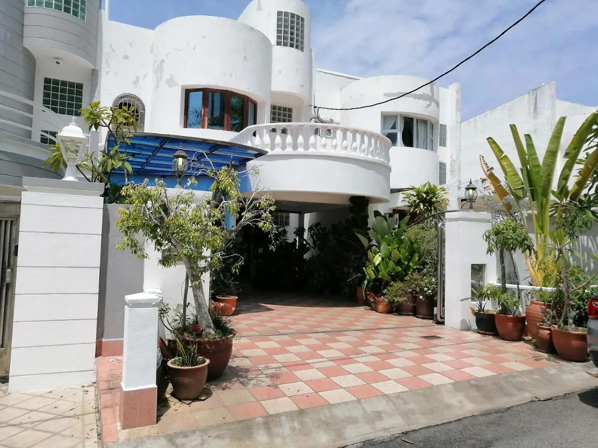 Holiday home Tropical Sea View & Sunshine Villa Batu Ferringhi